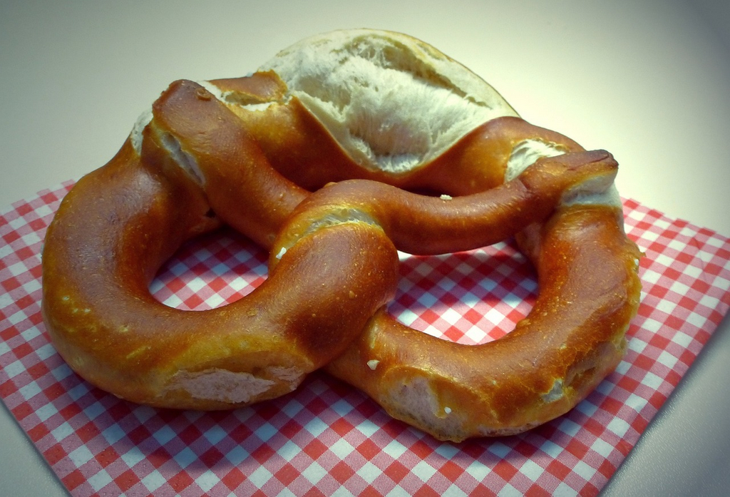 Brezel (mit Käse gratiniert)